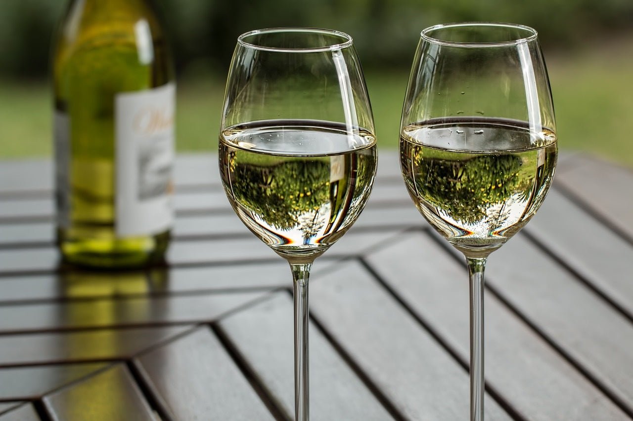 Custom Wine Labels Delight and Impress Fans of Your Vino - Stickerbeat.com